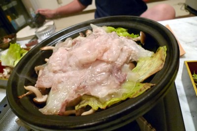 太湖豚をタジン鍋でいただきます！