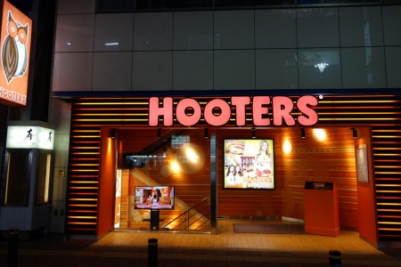 HOOTERS SHINJUKU