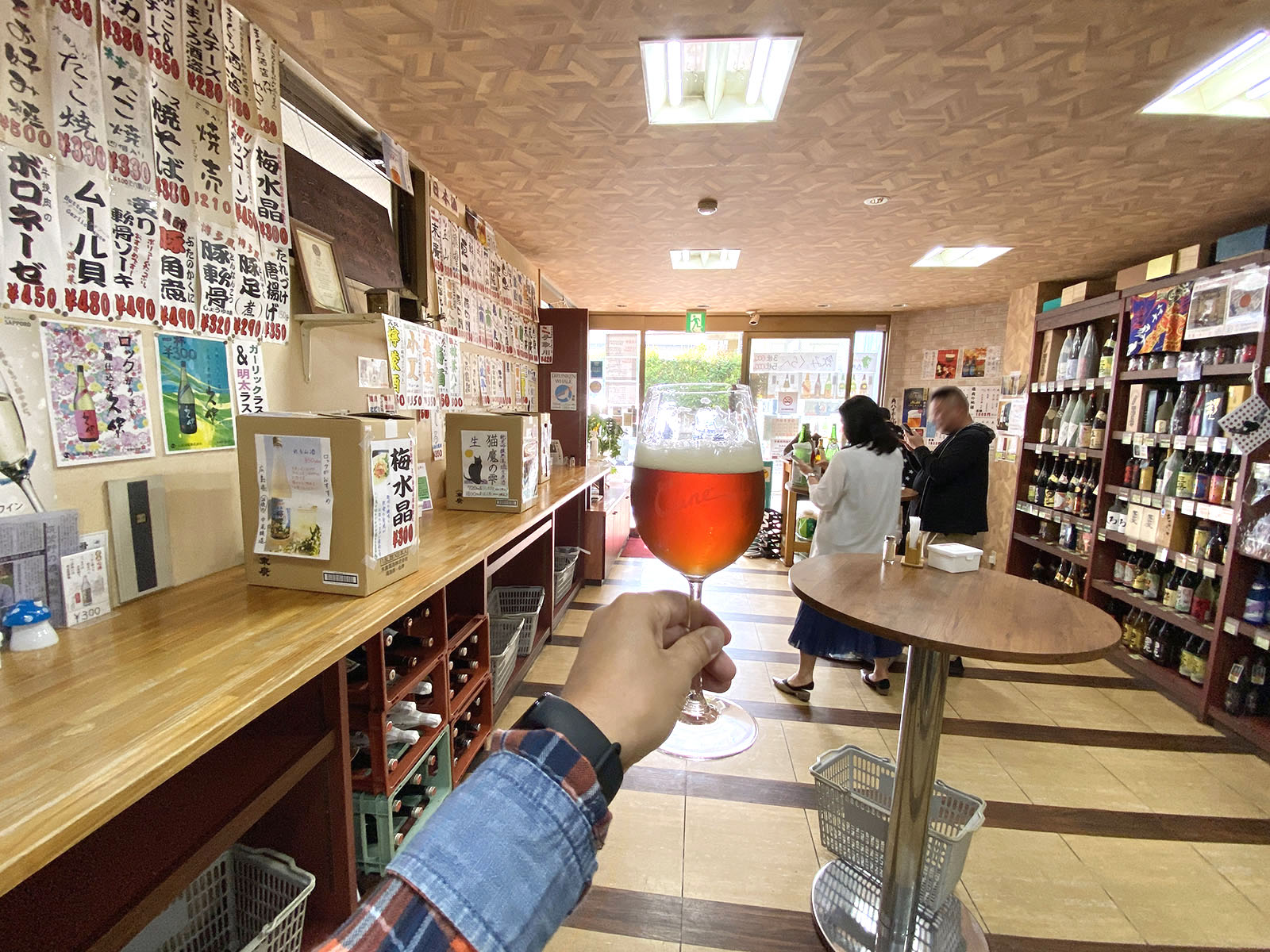 福岡・大名の角打ちができる酒屋「小谷酒舗」でソースカツ＆クラフトビール