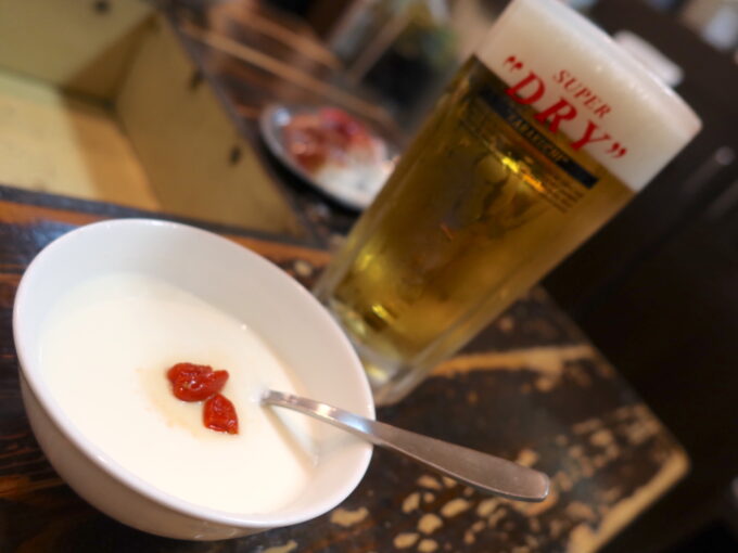 デザートの杏仁豆腐と最後のビール
