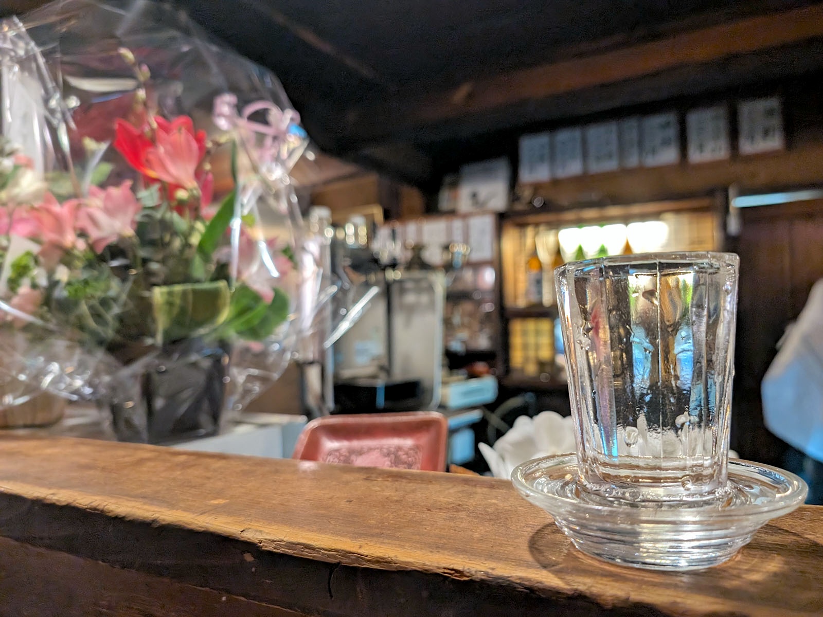仙台の老舗酒場「源氏」で酒と肴のセットを４ターン