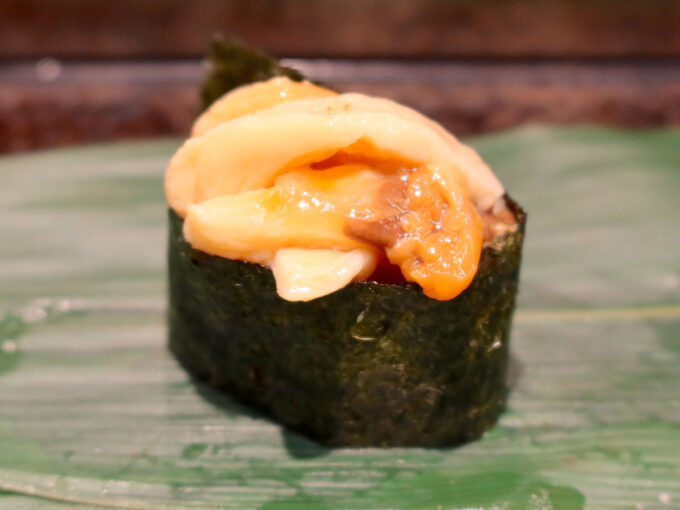 最後はホヤの握りで〆