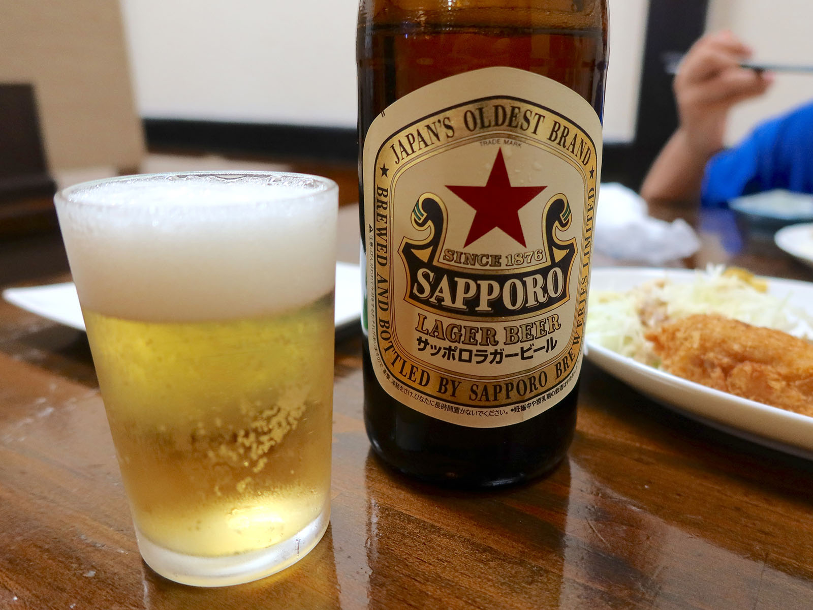 静岡・用宗「居酒屋 さや」で家庭的な焼きそば＆フライセットを楽しむ