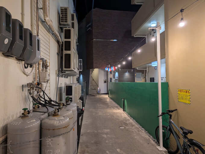 牧志から徒歩数分の裏通り