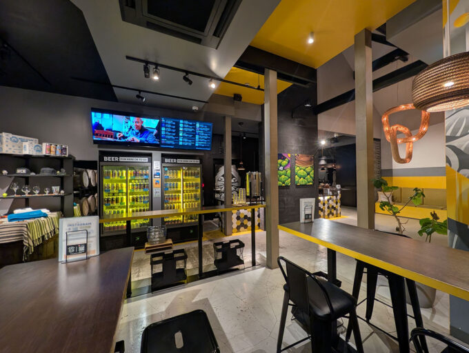 静岡・用宗「The Villa & Barrel Lounge」のバー