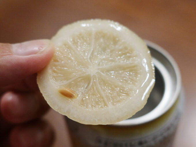 レモンは食べられるけど美味しくはない
