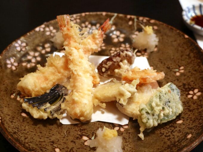 天ぷら盛り合わせ(1,200円)
